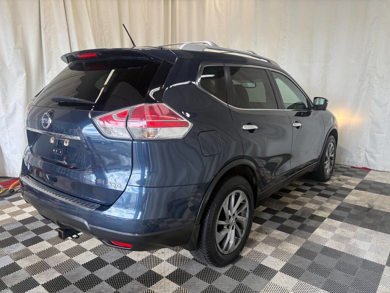 Used 2015 Nissan Rogue SL image 6