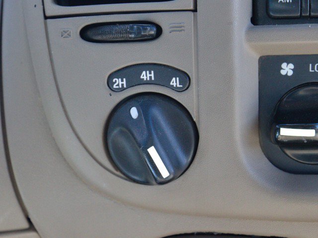 Used 2001 Ford F150 XLT AWD/4WD image 23
