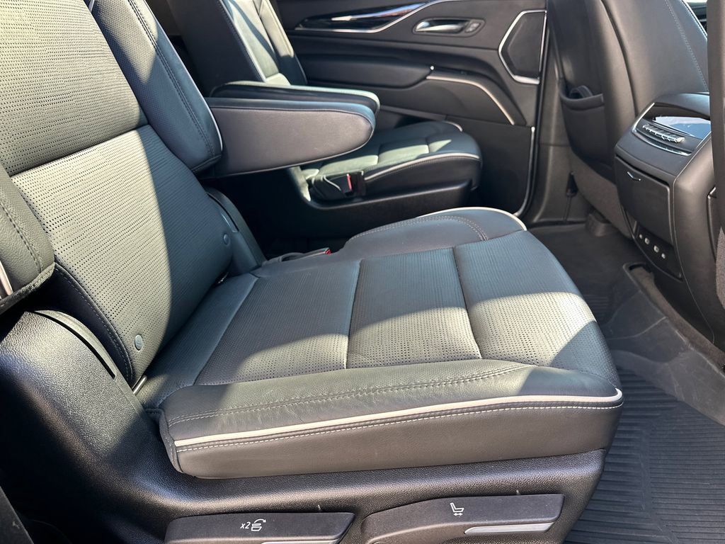 Used 2024 Cadillac Escalade Sport w/ Touring Package image 15