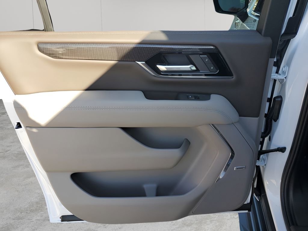 New 2026 GMC Yukon XL Elevation w/ LPO, Floor Liner Package image 17
