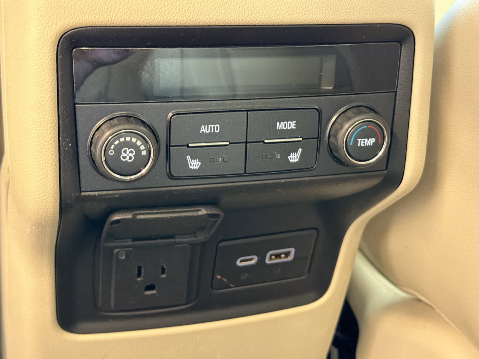 Used 2022 GMC Acadia Denali w/ LPO, Floor Liner Package FWD image 28