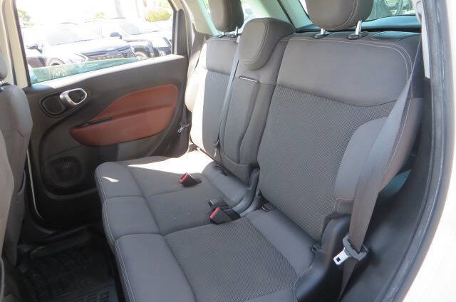 Used 2014 FIAT 500L Trekking w/ Popular Equipment Group FWD image 28