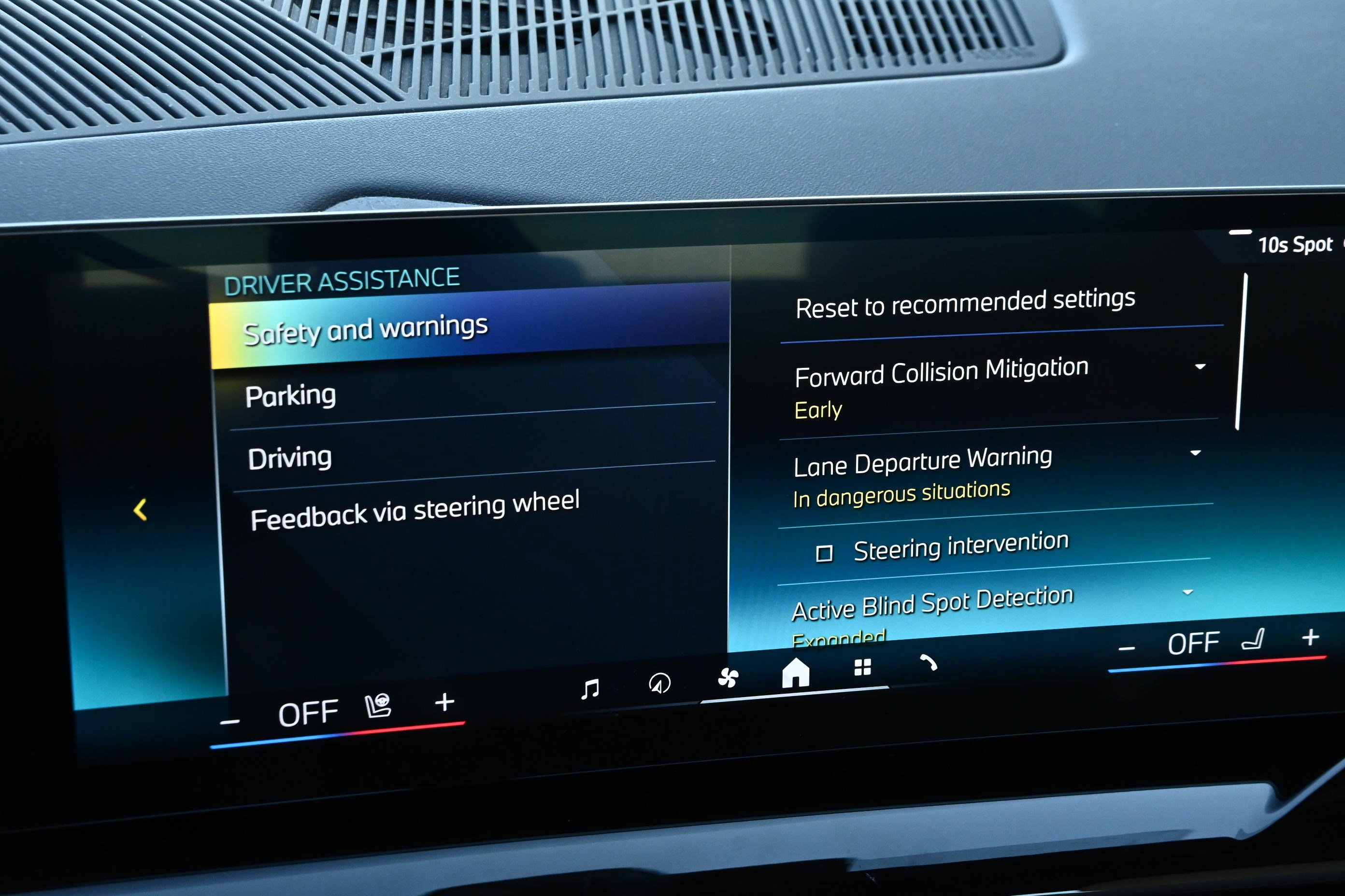 Certified 2024 BMW 530i w/ Convenience Package image 31