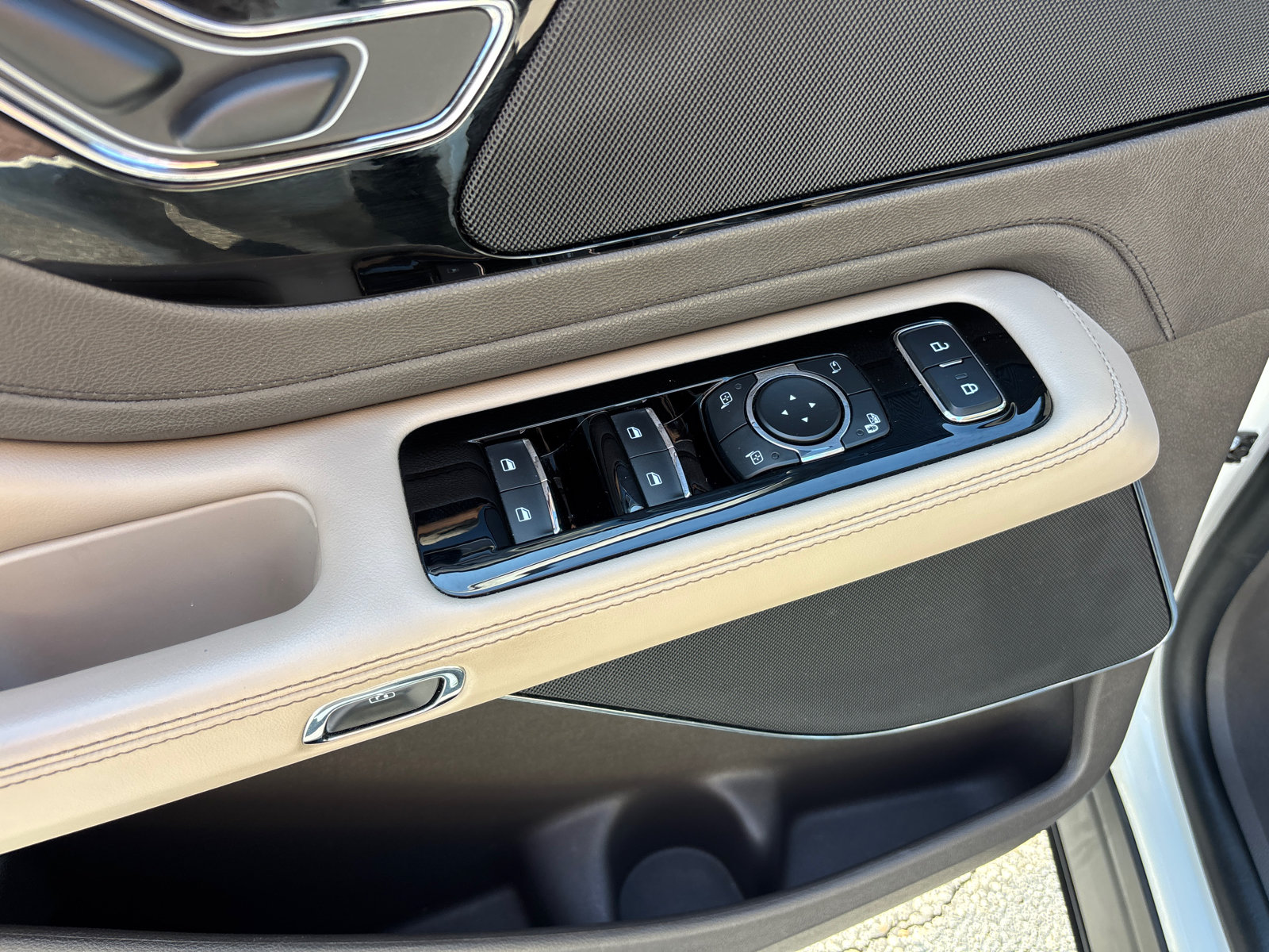 Certified 2022 Lincoln Aviator Reserve w/ Elements Package Plus AWD/4WD image 13