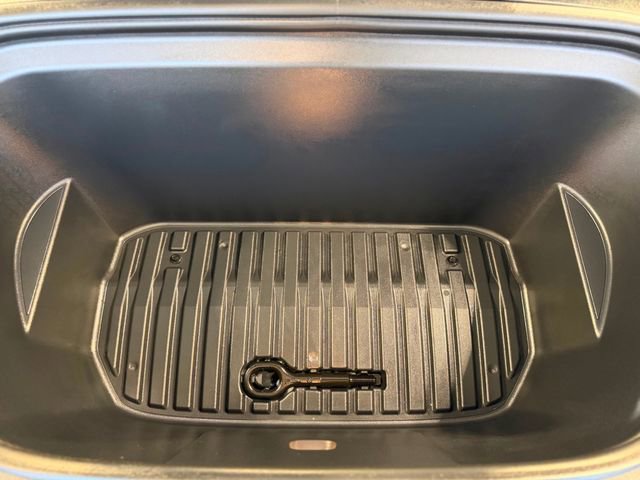 Used 2022 Tesla Model Y Performance image 38