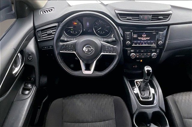 Certified 2020 Nissan Rogue SV image 5