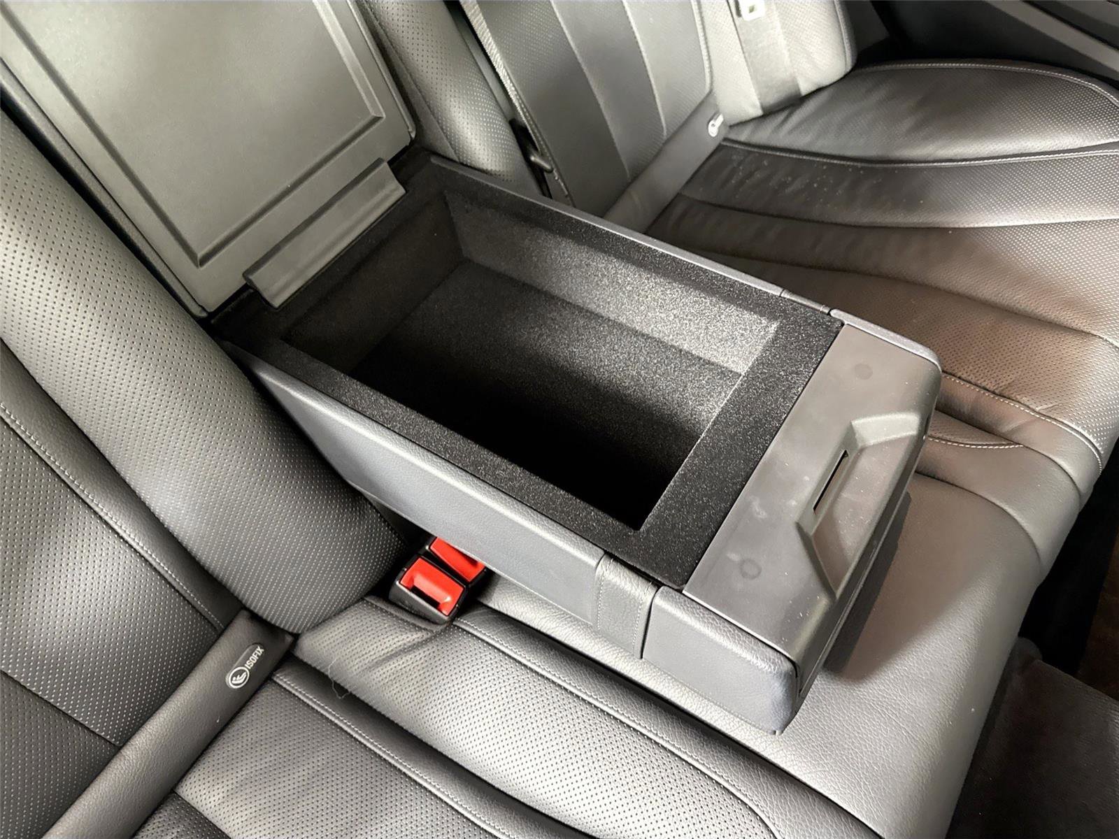 Used 2015 Mercedes-Benz S 550 Sedan image 43
