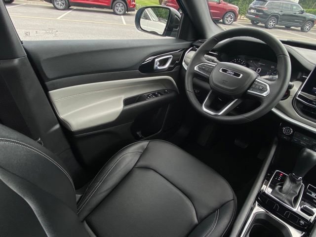 Used 2025 Jeep Compass Limited AWD/4WD image 25