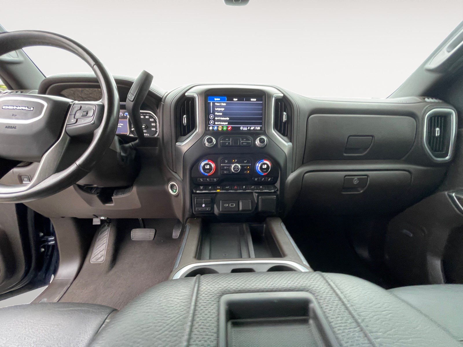 Used 2022 GMC Sierra 3500 Denali w/ Denali Ultimate Package AWD/4WD image 13