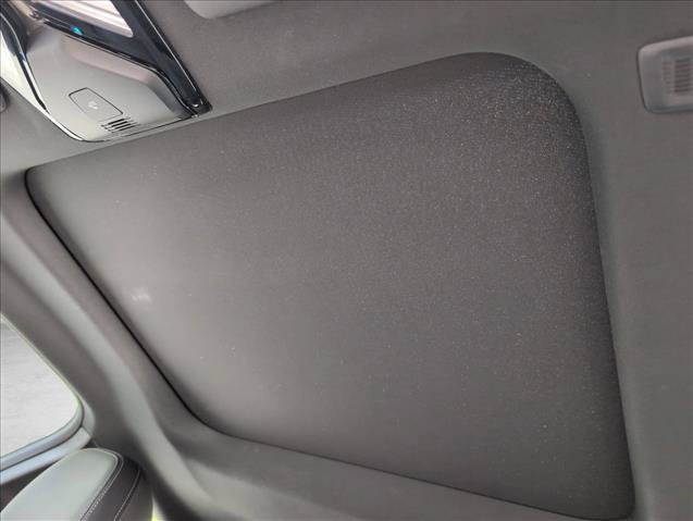 Used 2025 BMW 230i Coupe w/ M Sport Package RWD image 17