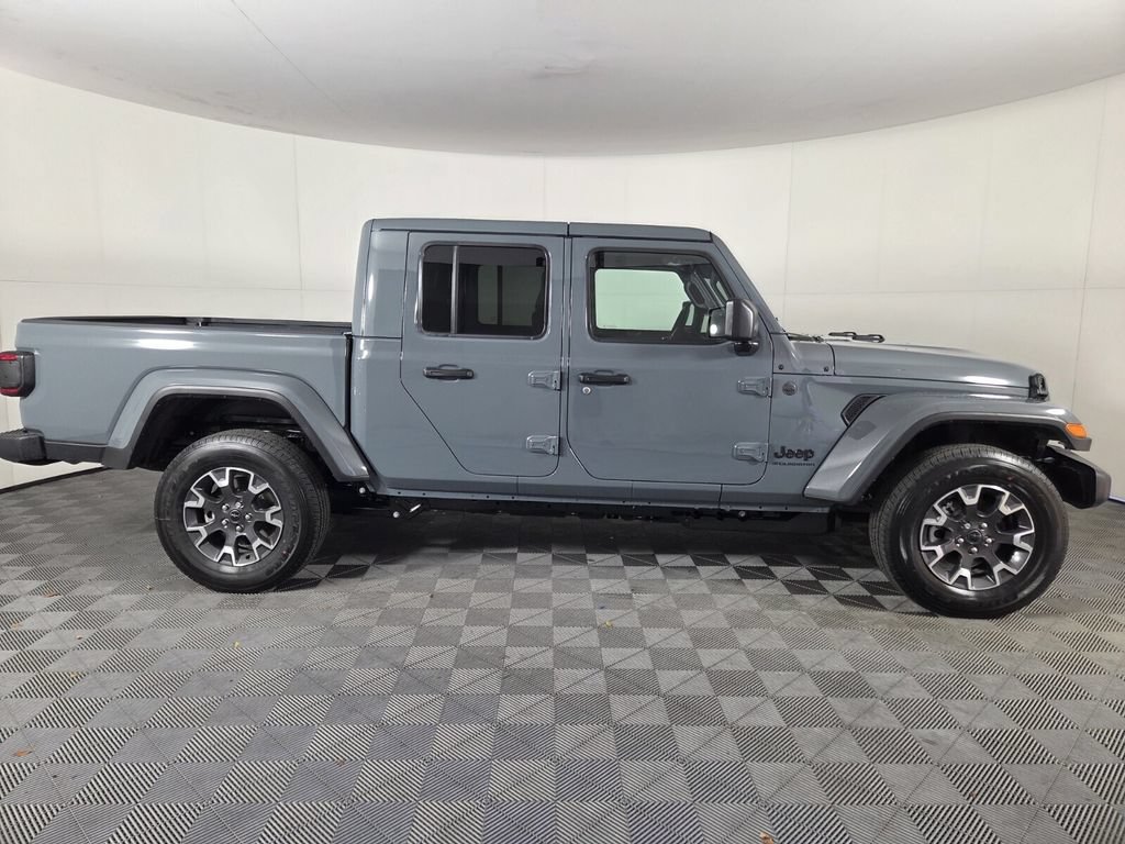 New 2026 Jeep Gladiator Sport AWD/4WD image 5