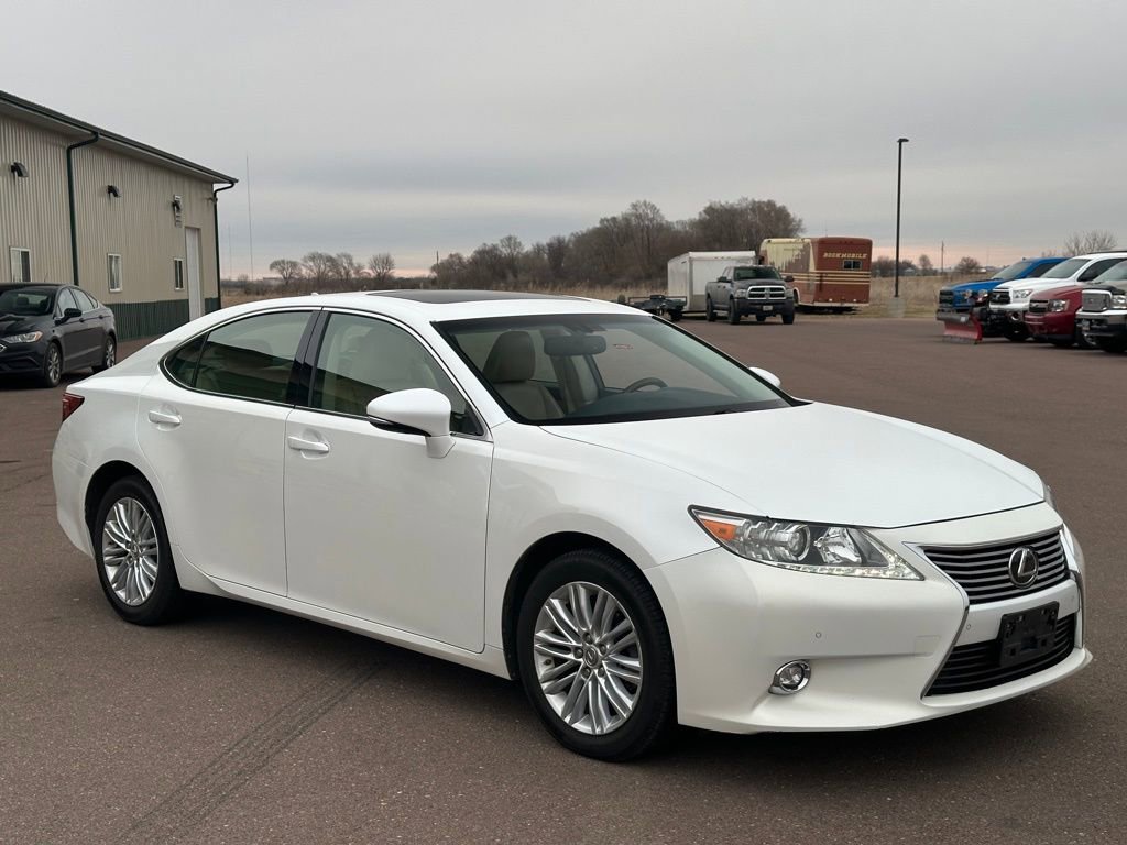 Used 2014 Lexus ES 350 w/ Luxury Package image 7