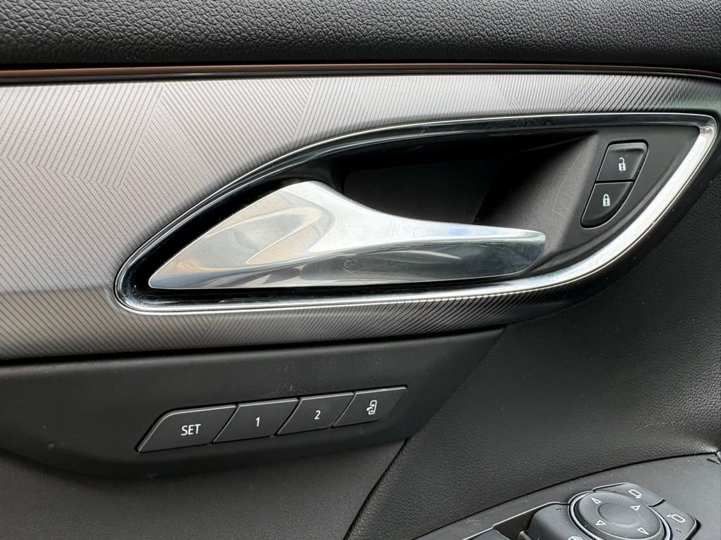 Used 2025 Buick Envision Sport Touring image 22