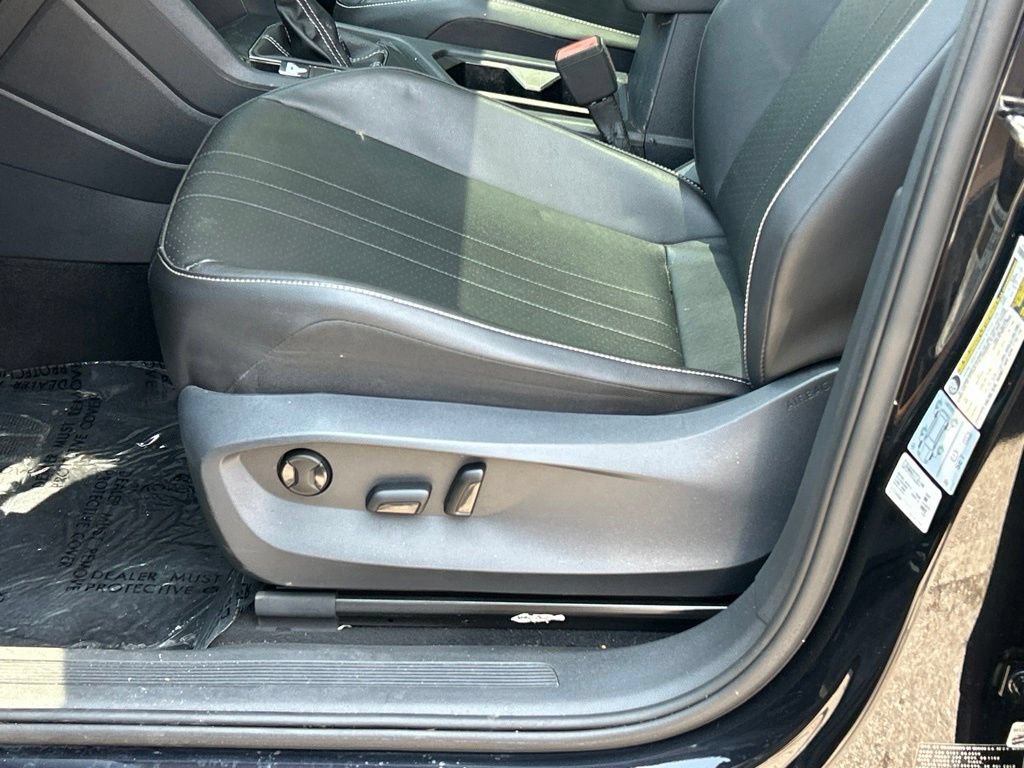 Used 2022 Volkswagen Tiguan SE FWD image 16