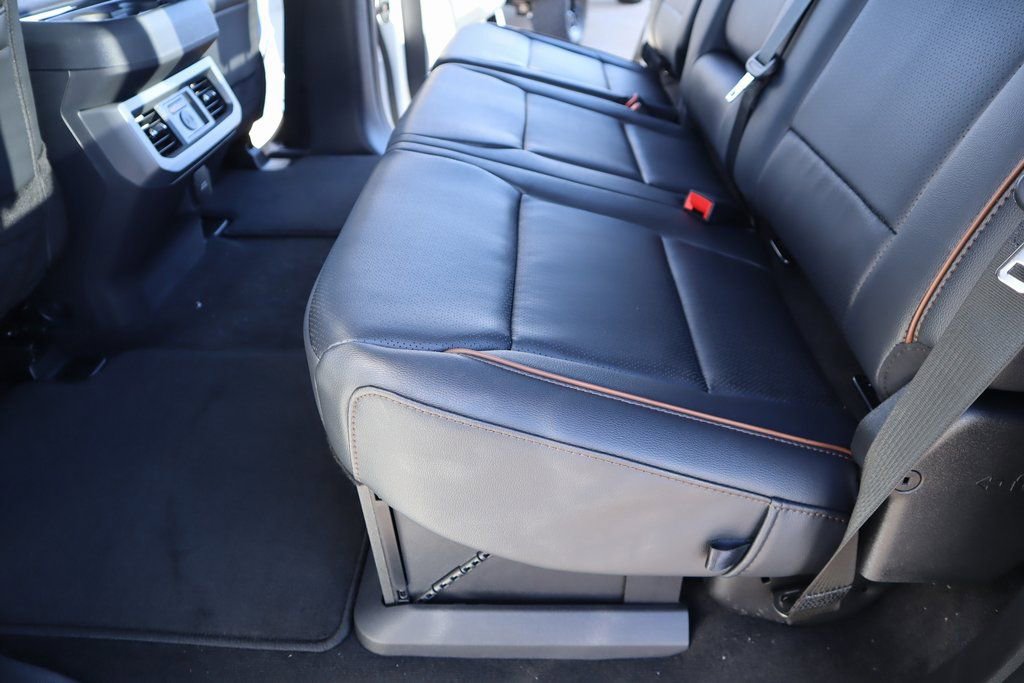New 2026 Ford F250 Lariat w/ Black Appearance Package AWD/4WD image 14