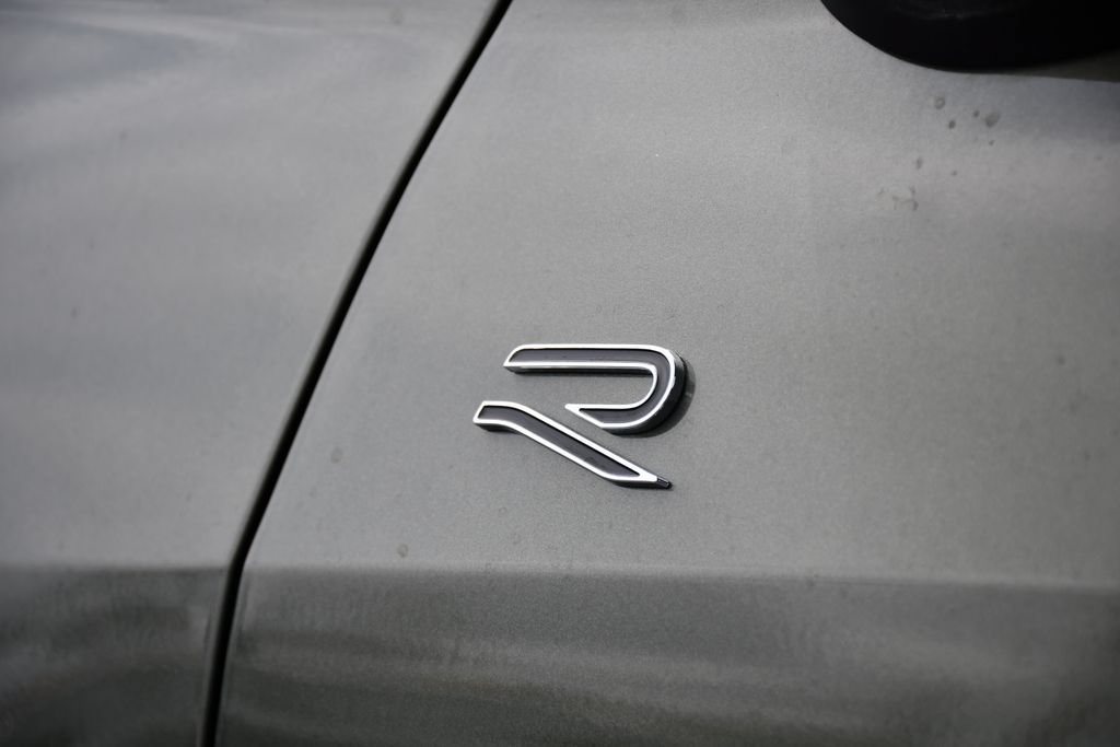 New 2026 Volkswagen Tiguan SEL R-Line AWD/4WD image 10