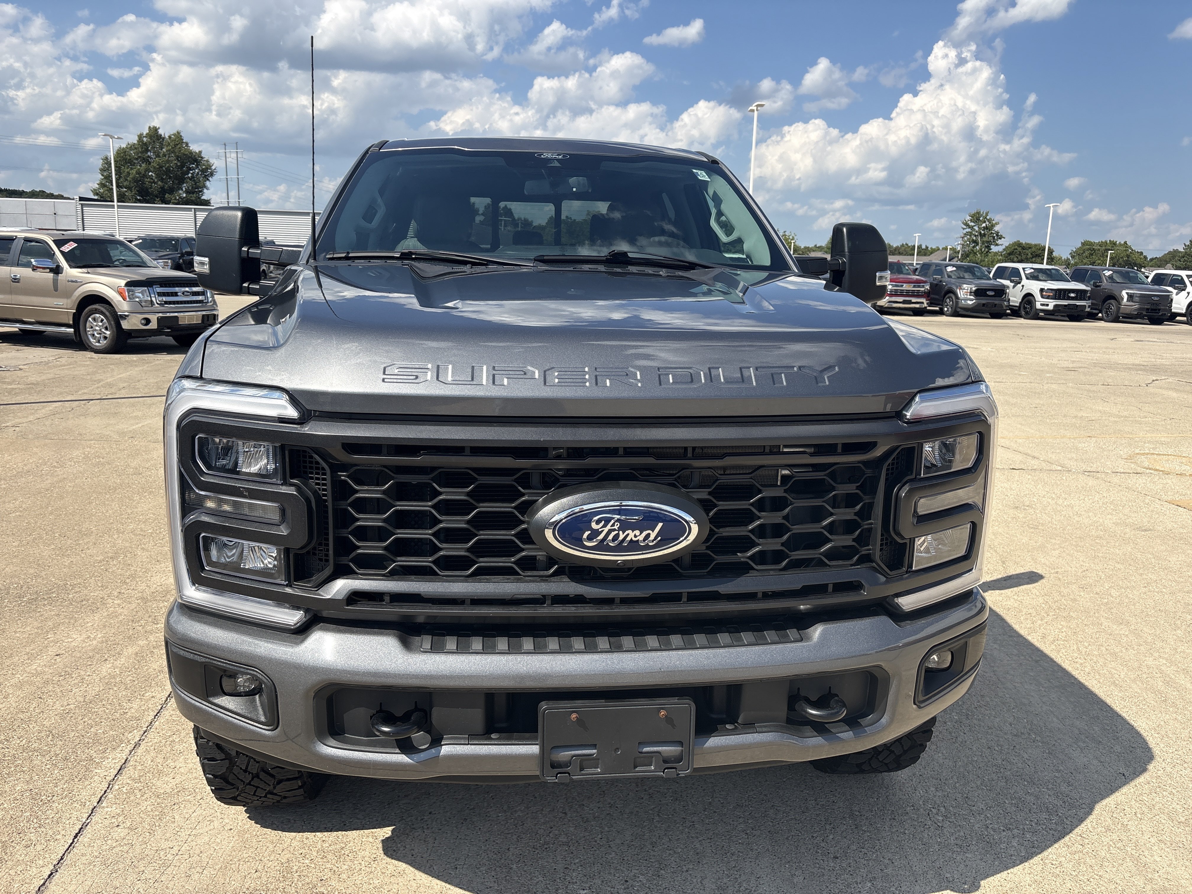Used 2024 Ford F250 XLT w/ Tremor Off-Road Package AWD/4WD image 2
