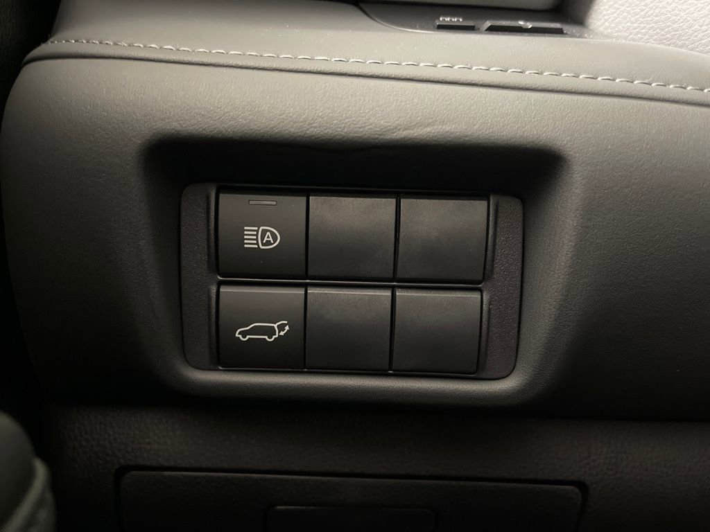 New 2026 Toyota Highlander XLE image 28