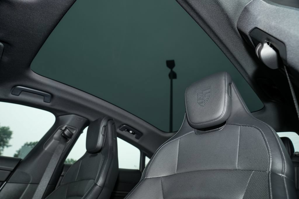 Certified 2025 Porsche Taycan 4S AWD/4WD image 24