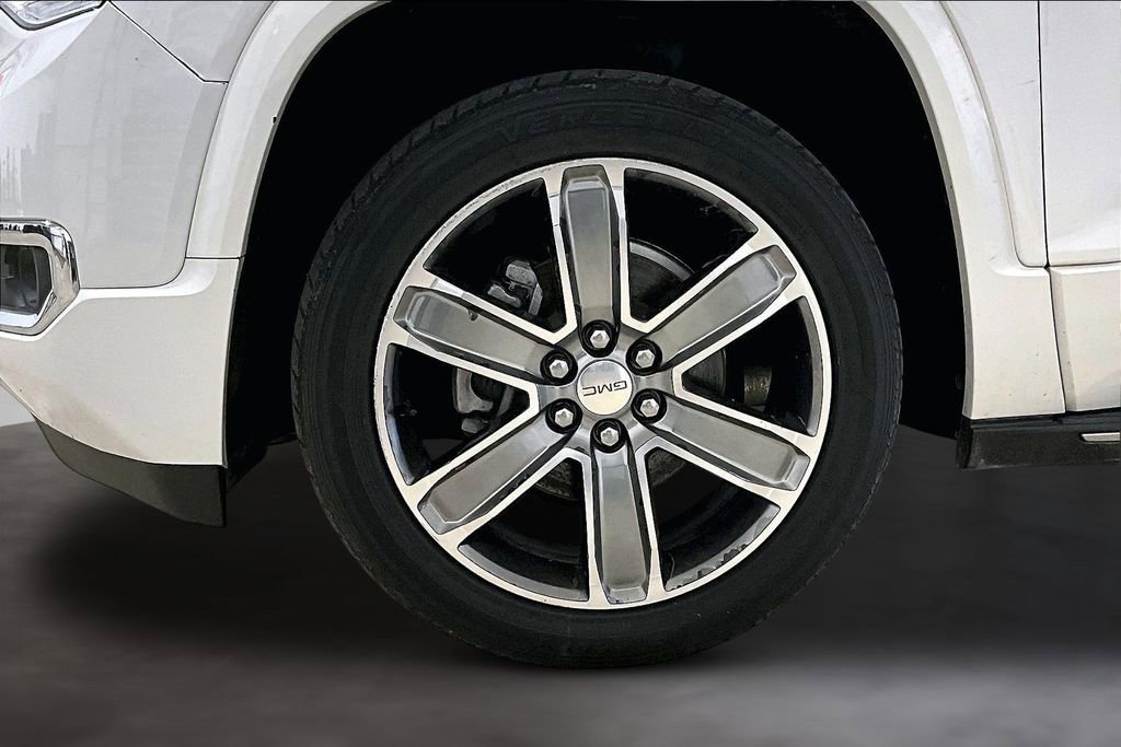 Used 2017 GMC Acadia Denali w/ Technology Package image 5