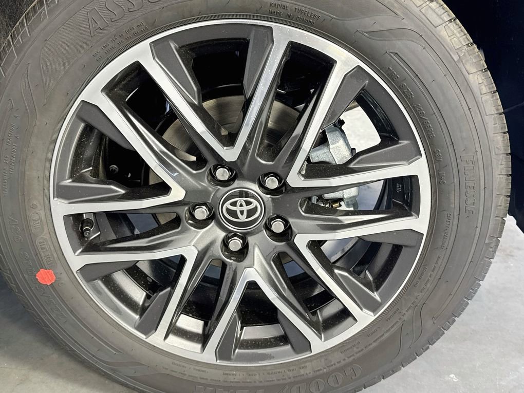 New 2026 Toyota Corolla Cross XLE AWD/4WD image 31