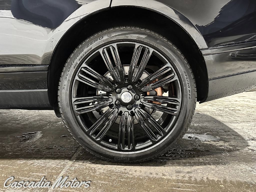 Used 2018 Land Rover Range Rover Autobiography image 28