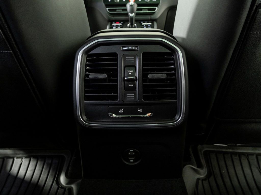 New 2026 Porsche Macan AWD/4WD image 21