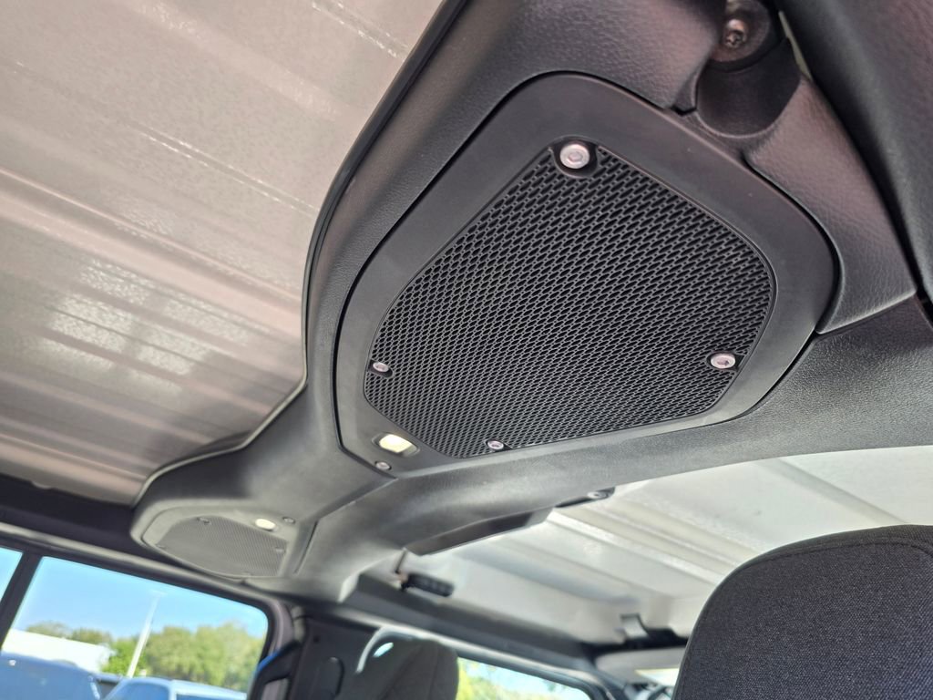 Used 2024 Jeep Wrangler Sport S image 38