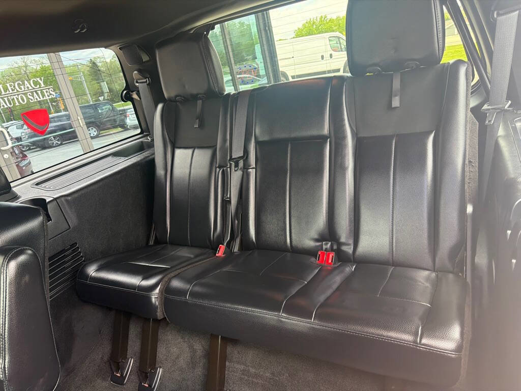 Used 2017 Ford Expedition Limited w/ Equipment Group 301A AWD/4WD image 11