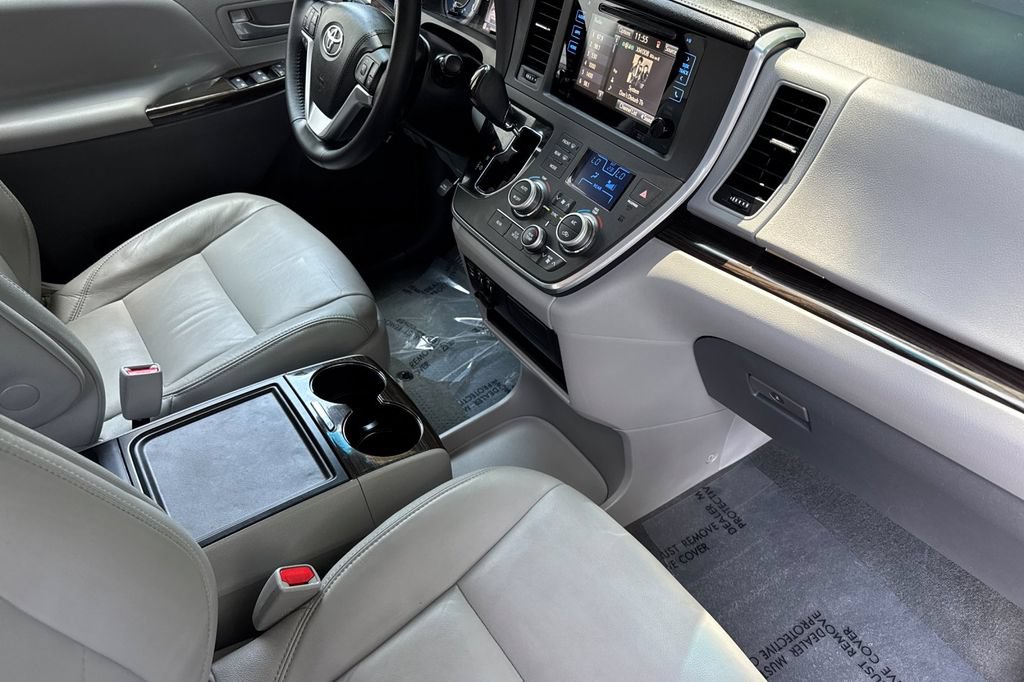 Used 2015 Toyota Sienna XLE w/ XLE Navigation Package AWD/4WD image 16