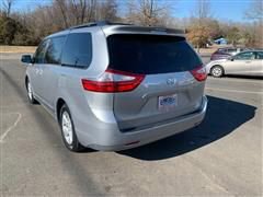 Used 2016 Toyota Sienna LE image 7