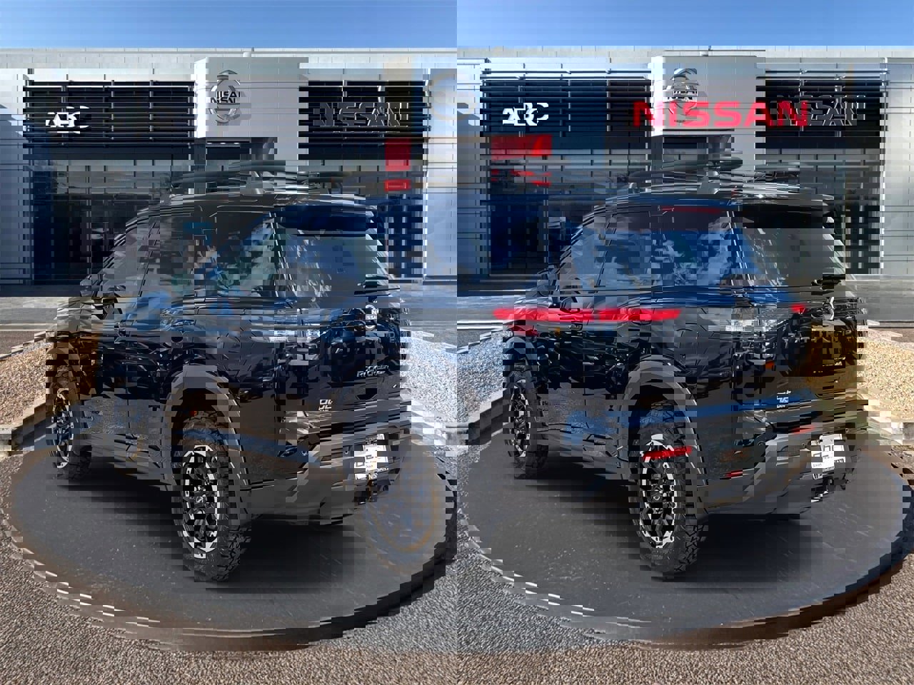 New 2025 Nissan Pathfinder Rock Creek image 7