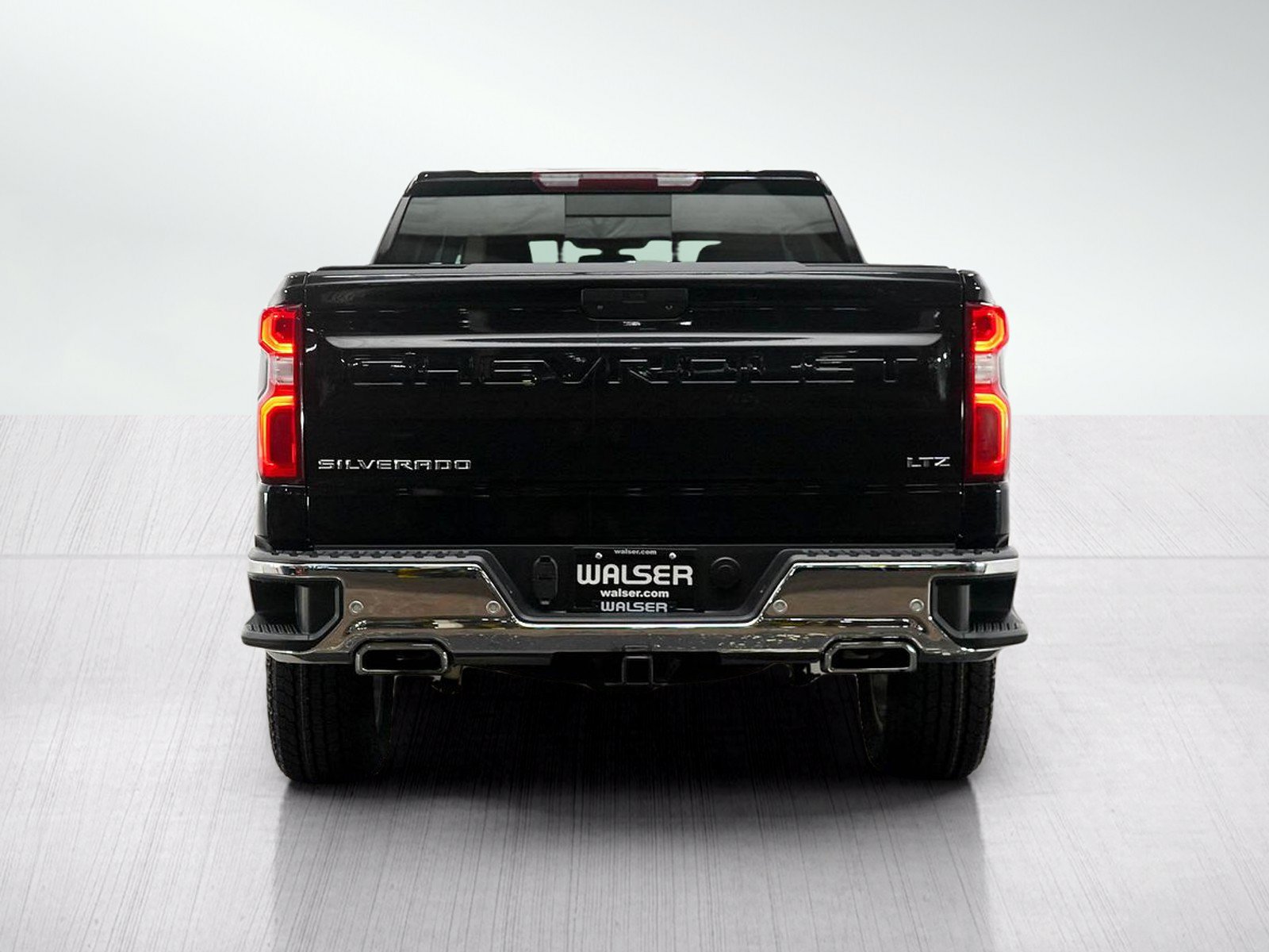 Used 2019 Chevrolet Silverado 1500 LTZ AWD/4WD image 4