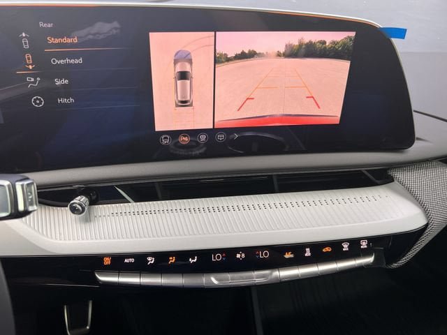 New 2027 Cadillac Optiq Luxury w/ LPO, Floor Liner Package AWD/4WD image 15