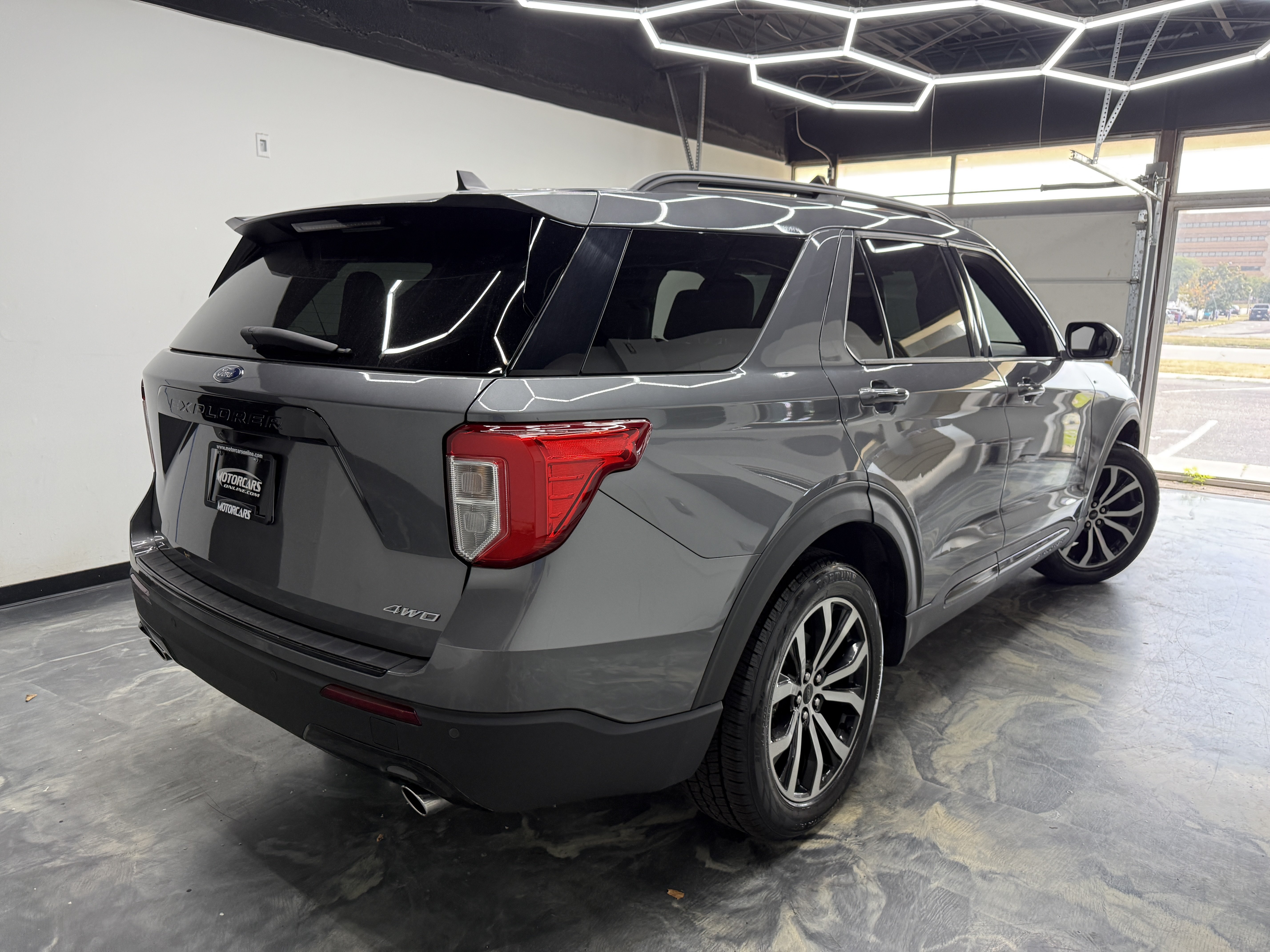 Used 2022 Ford Explorer ST-Line AWD/4WD image 5
