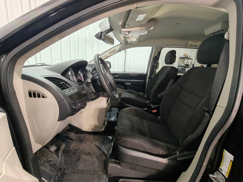 Used 2020 Dodge Grand Caravan SE image 22