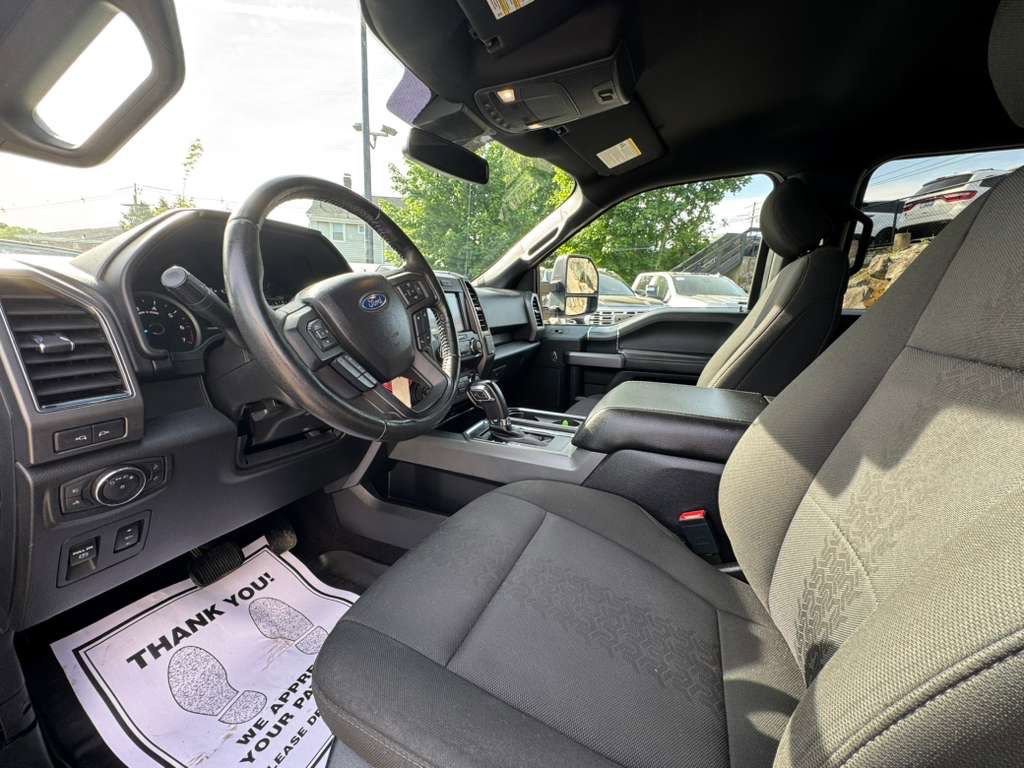Used 2019 Ford F150 XLT w/ Equipment Group 302A Luxury AWD/4WD image 16