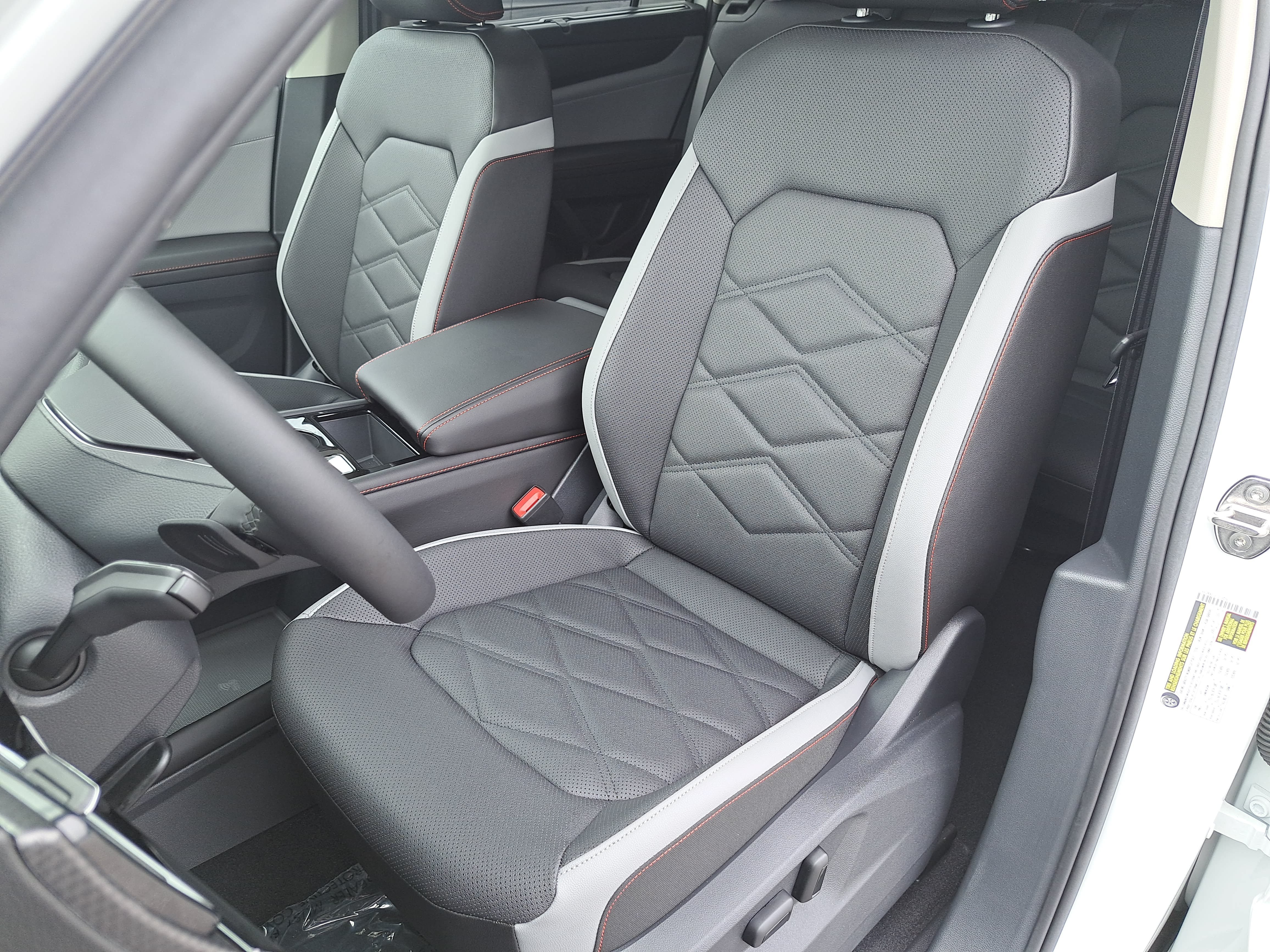New 2026 Volkswagen Atlas Peak Edition AWD/4WD image 16