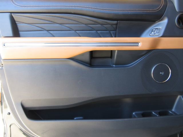 Certified 2022 Ford Expedition Max Platinum AWD/4WD image 9