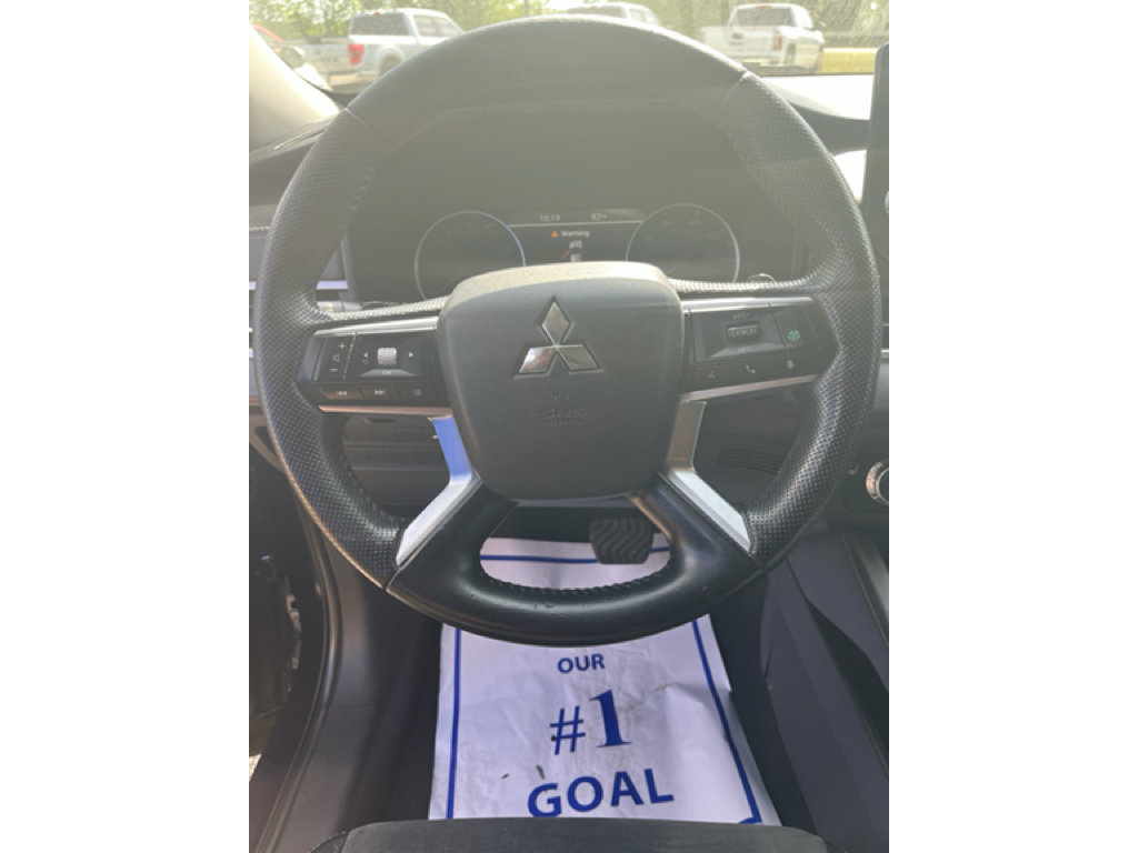 Used 2022 Mitsubishi Outlander SE FWD image 12