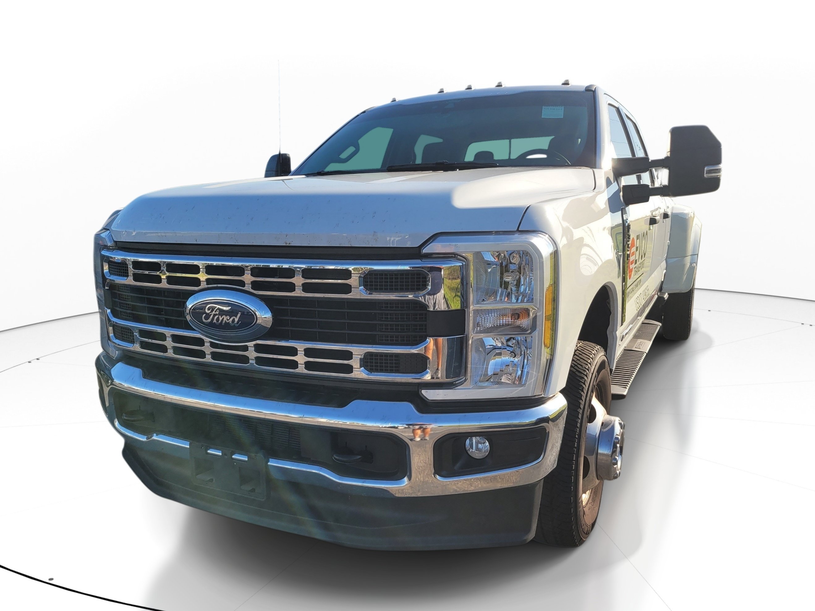 Used 2024 Ford F350 XLT AWD/4WD image 3