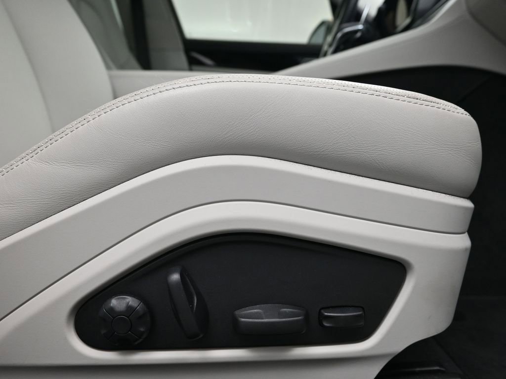 Certified 2022 Porsche Panamera 4 Executive image 15