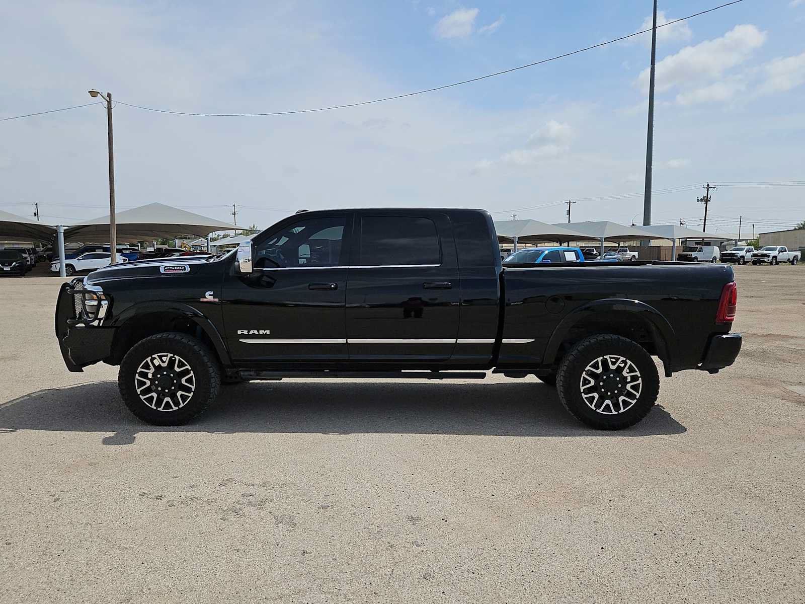 Used 2025 RAM 2500 Limited AWD/4WD image 5