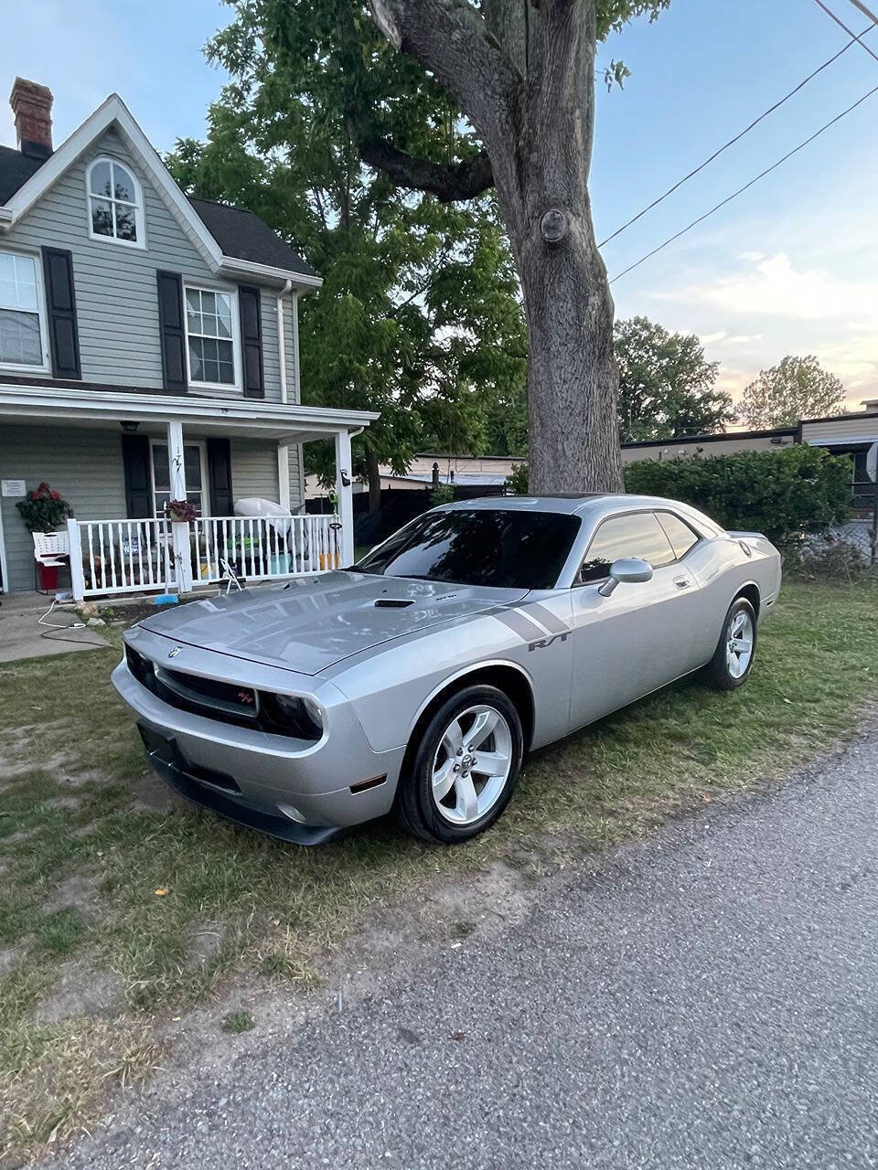 Used 2010 Dodge Challenger R/T w/ Sound Group RWD image 3