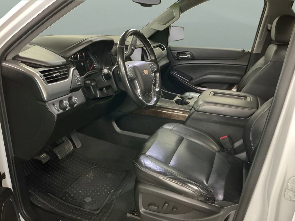Used 2019 Chevrolet Suburban LT image 13