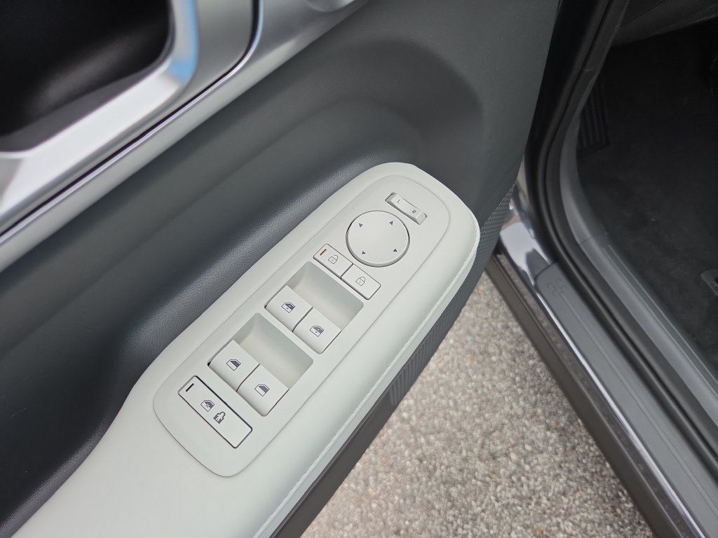 New 2027 Hyundai Santa Fe SEL FWD image 18
