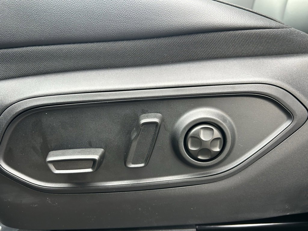 New 2025 Jeep Grand Cherokee L Limited image 12