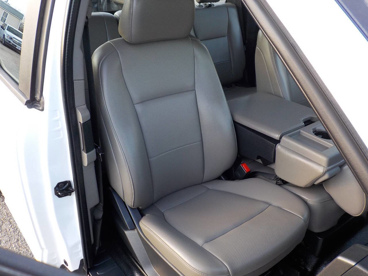 Used 2022 Ford F250 XL w/ Power Equipment Group image 26