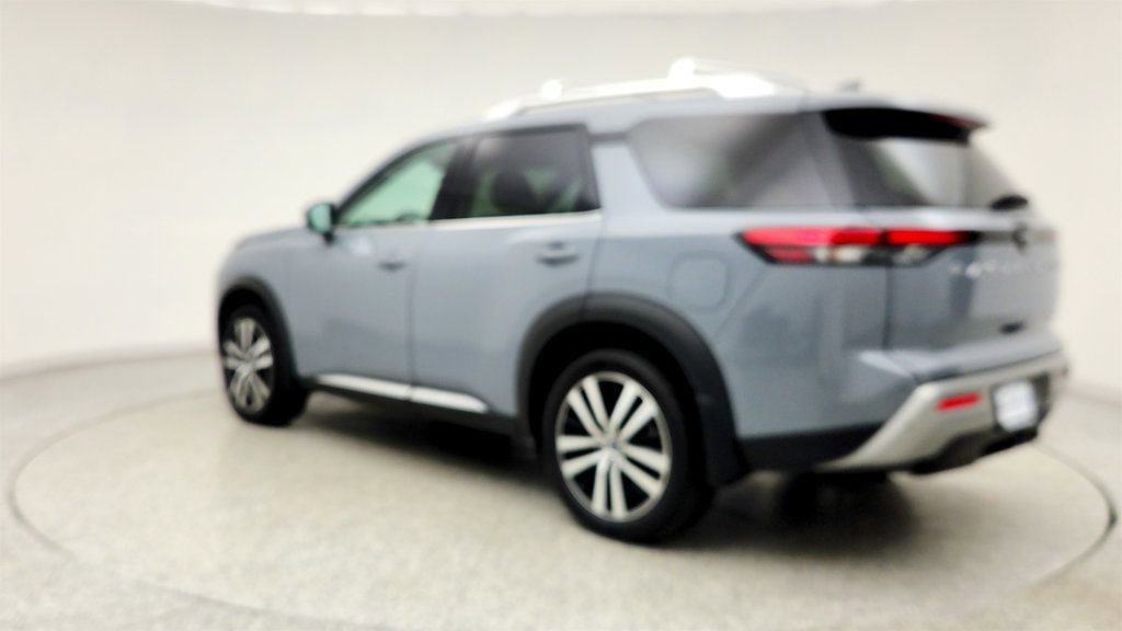 Used 2023 Nissan Pathfinder Platinum AWD/4WD image 7