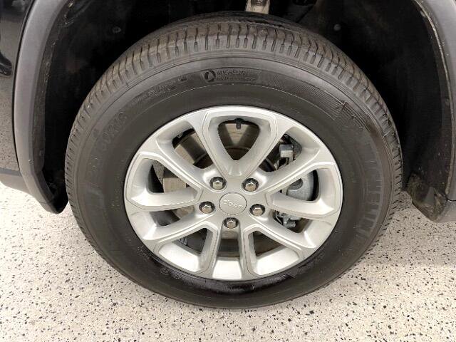 Used 2021 Jeep Grand Cherokee Laredo image 39